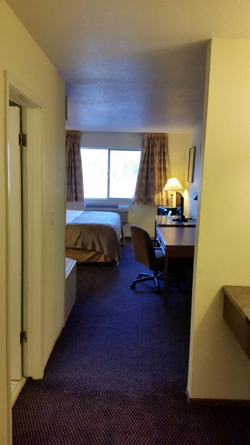 Riverwalk Inn & Suites Fort Atkinson Exterior foto