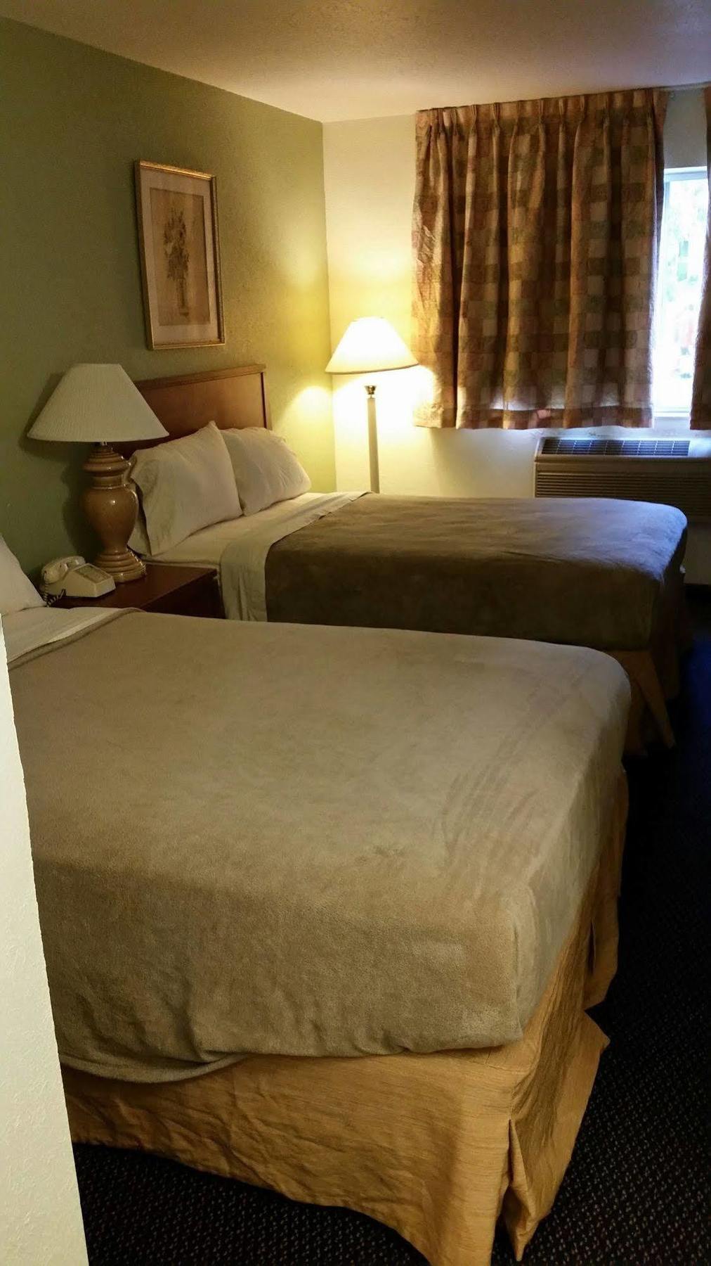 Riverwalk Inn & Suites Fort Atkinson Exterior foto